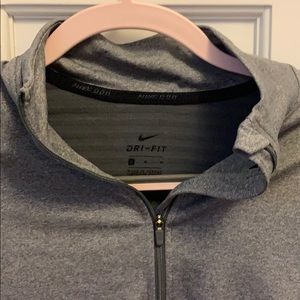 nike 1/4 zip
